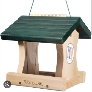 Woodlink Small Cedar Ranch Feeder